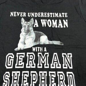 "Never Underestimate a Woman..." Adult NOS XL Black T-Shirt